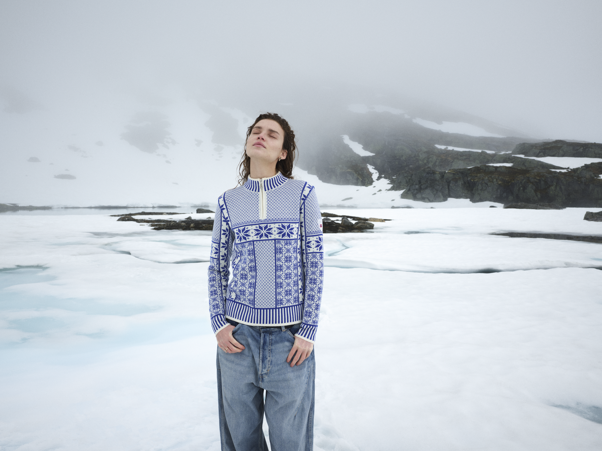 Vard&aring;sen genser norsk fjellheim kvinnelig modell