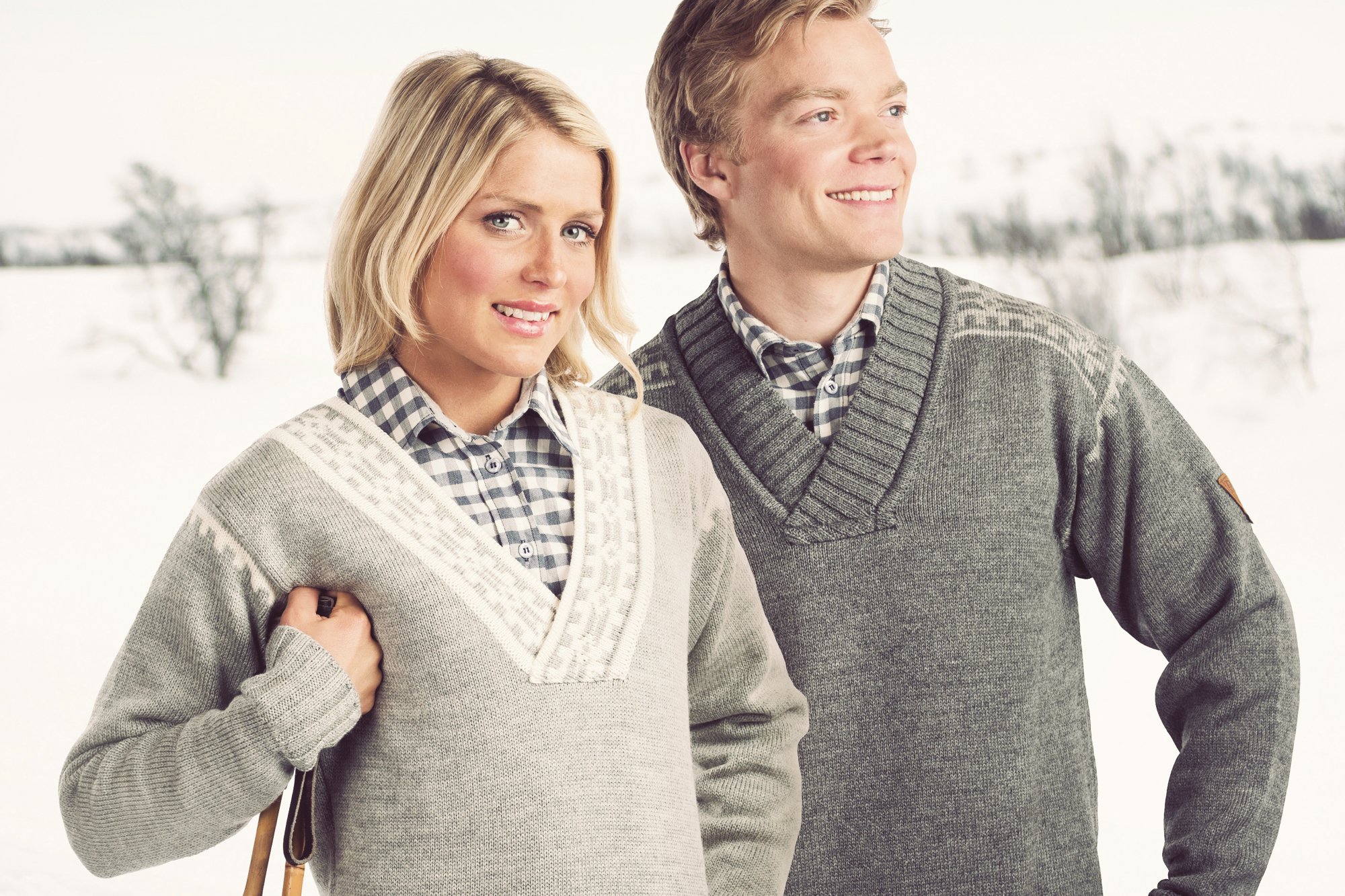 Ski-VM Falun, Sverige  2015. P&aring; bildet ser vi Therese Johaug og Erik Brandsdal i VM-genseren. 