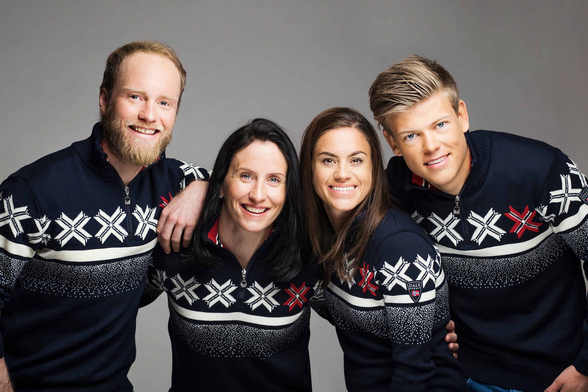 2018  Vinter-OL - PyeongChang, S&oslash;r-Korea.      Bildet: Martin Johnsrud Sundby, Marit Bj&oslash;rgen, Heidi Weng og Johannes H&oslash;sflot Kl&aelig;bo i den offisielle OL-genseren.